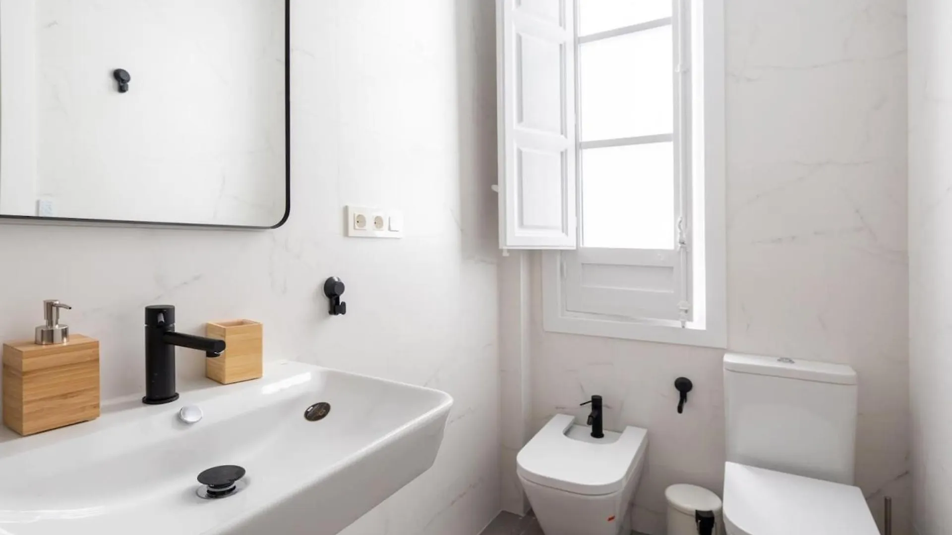 Bright And Elegant Gran Via Apartments Granada