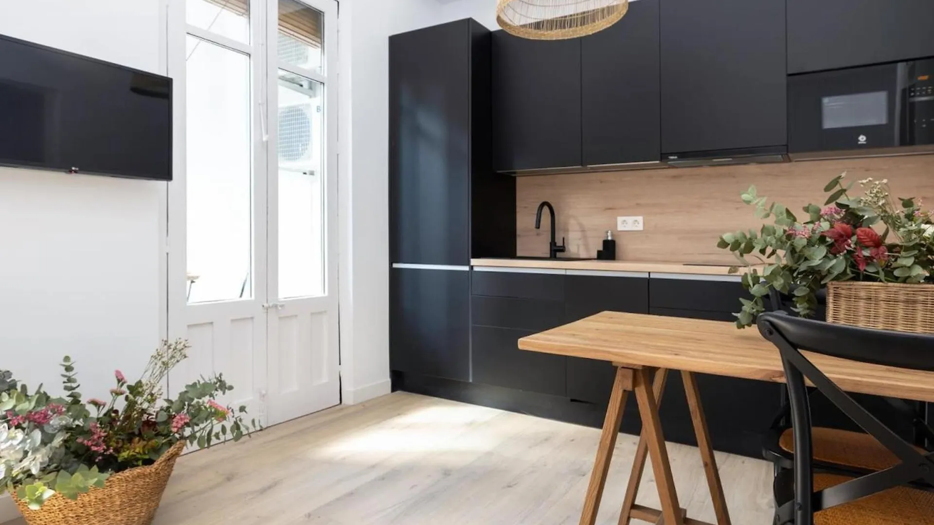 Bright And Elegant Gran Via Apartments Granada Spain
